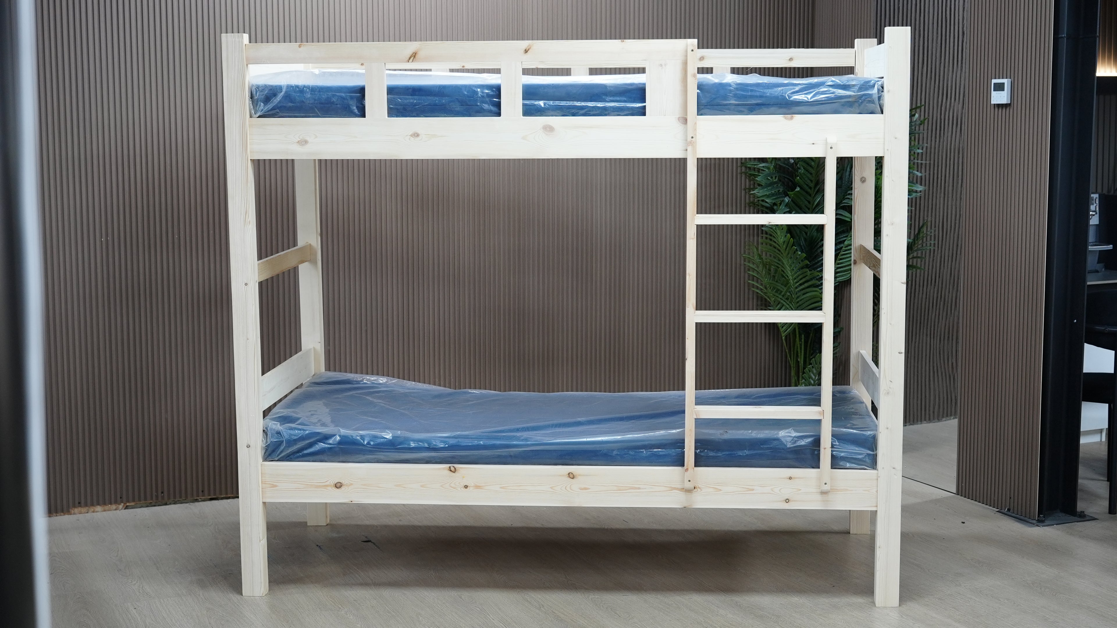 מיטה דגם "אלון"