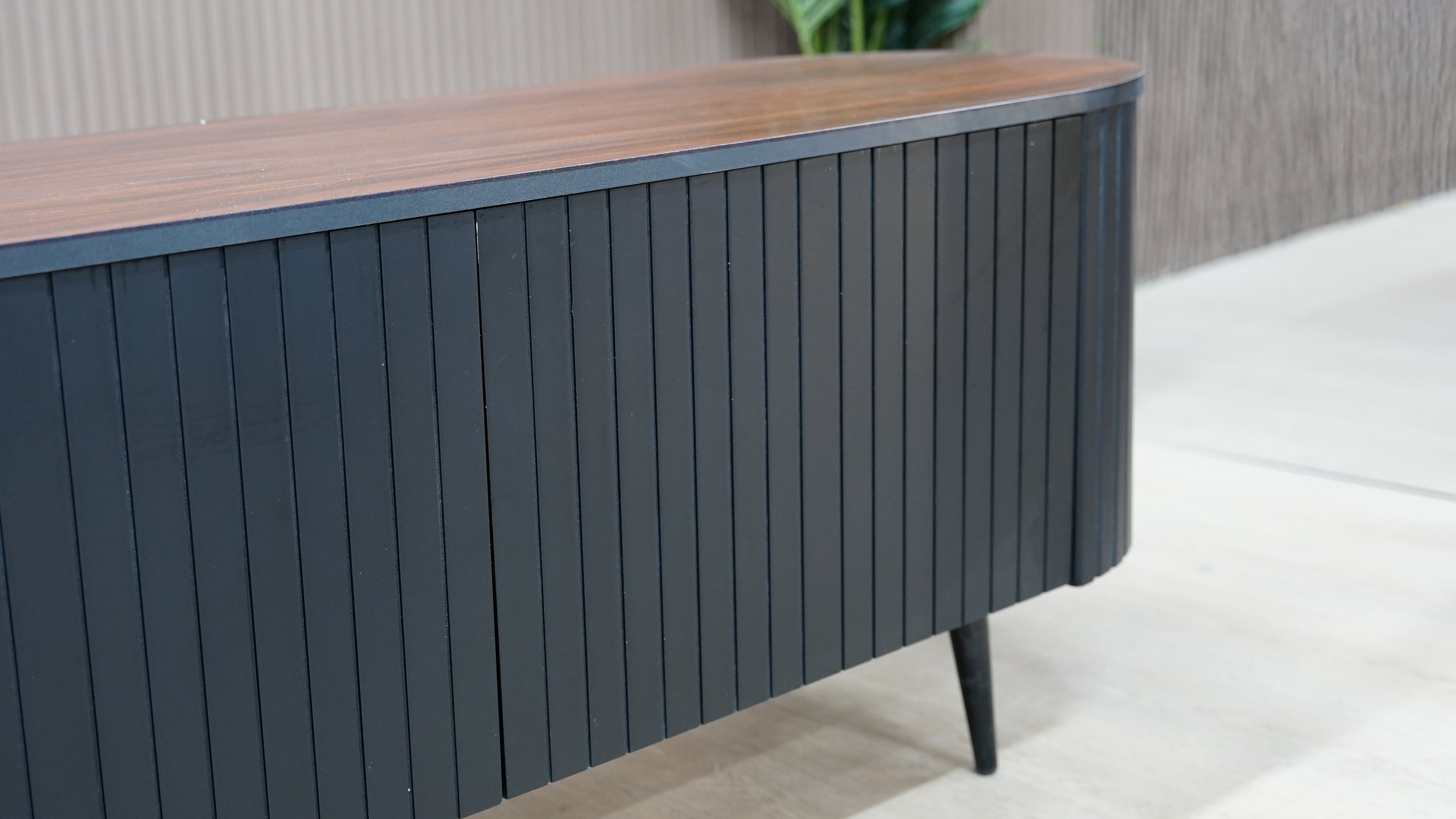 סט מזנון ושולחן סלון דגם "נואר"