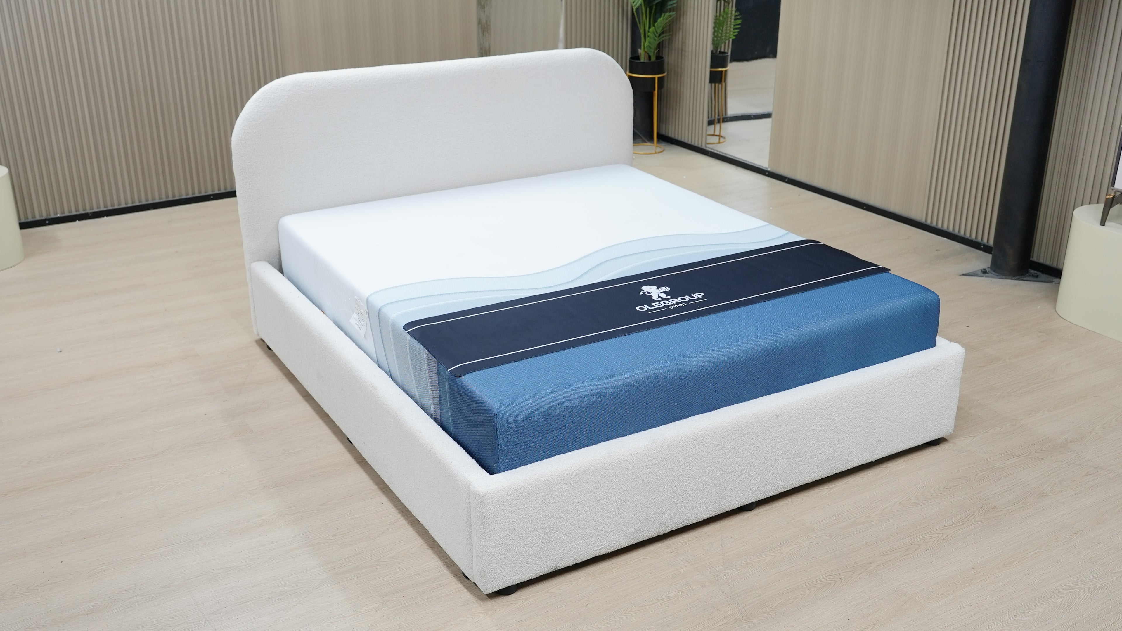 מיטה דגם"קלאוד"